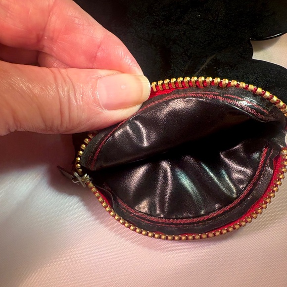 Disney World Minnie Mouse Coin Purse - Picture 2 of 3